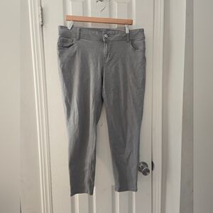 sz 16 Lane Bryant ankle jeans